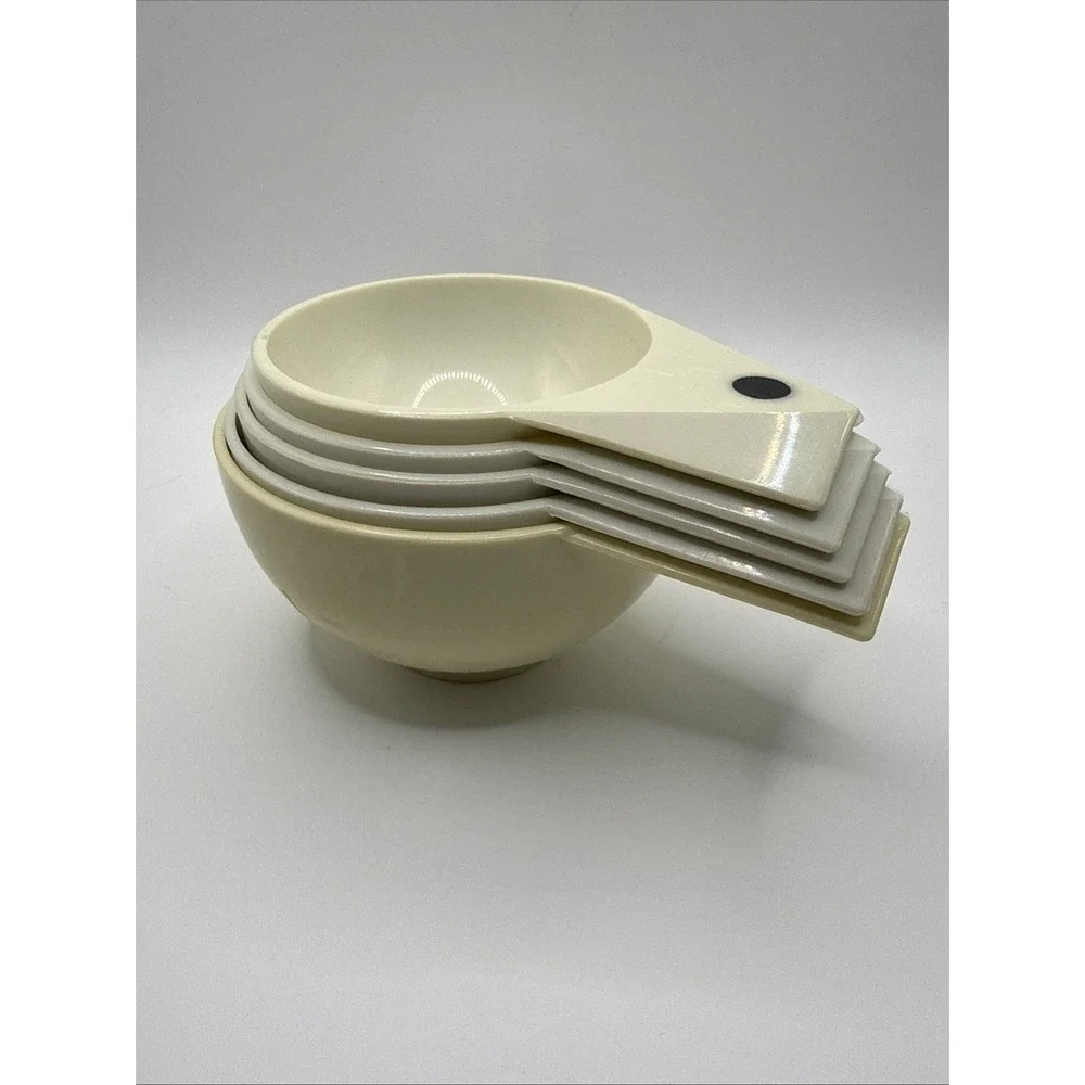 Vintage Crown Corning Beige  Magnetic Measuring Cup Set of 5